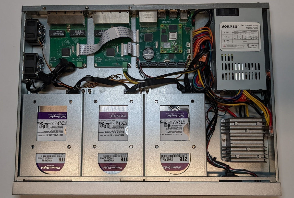 Interceptor 3HDD 1U Case, photo 2